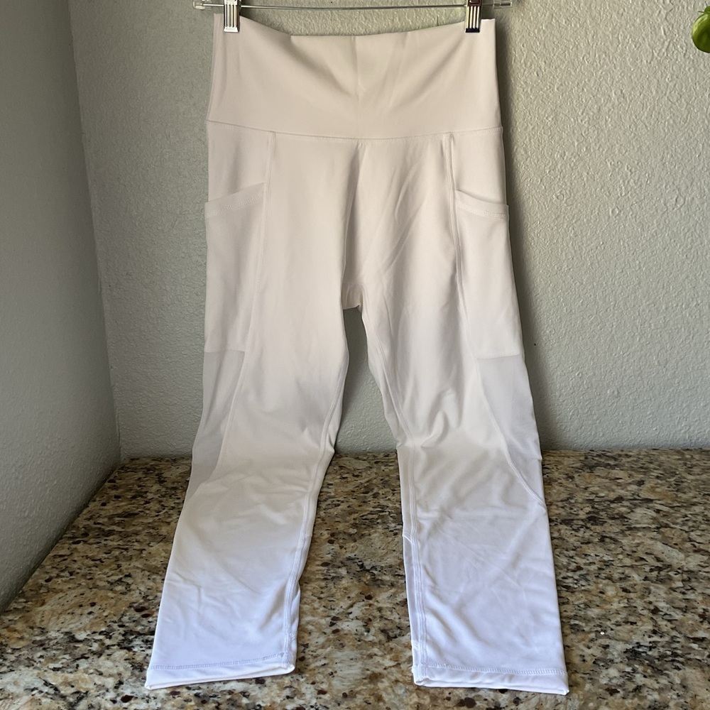 🎁Aerie White Leggings NWT